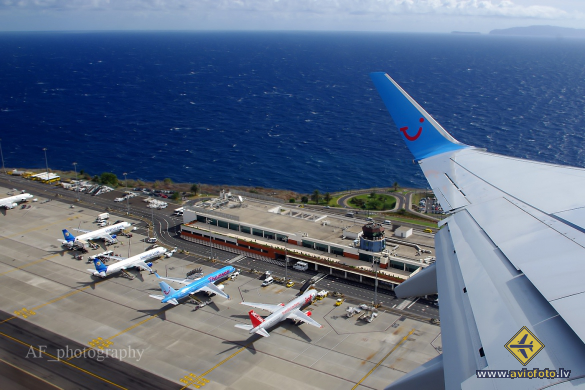Boeing 757-21B